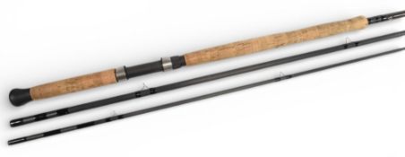 Bruce & Walker made in England “Norway Spellcaster” carbon salmon fly rod, 15fr 3pc line 9/10#,