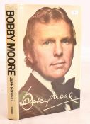 1966 England World Cup winning team Captain hardback book Bobby Moore – the biography by Jeff