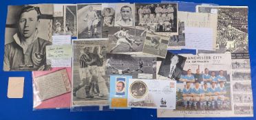 Manchester City autographs including Frank Swift (a magazine photo), 1947 City autographs on account