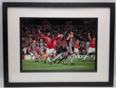 Teddy Sheringham Manchester United Football signed colour photograph, with COA Iconic scribbles,