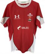 2011 Wales Under-20s Match worn Sub’s no.20 Rugby Jersey: Attractive official issue, fully logoed,
