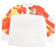 2022/23 West Ham United FC Jacket Long Sleeves Size Medium Umbro White BNWT
