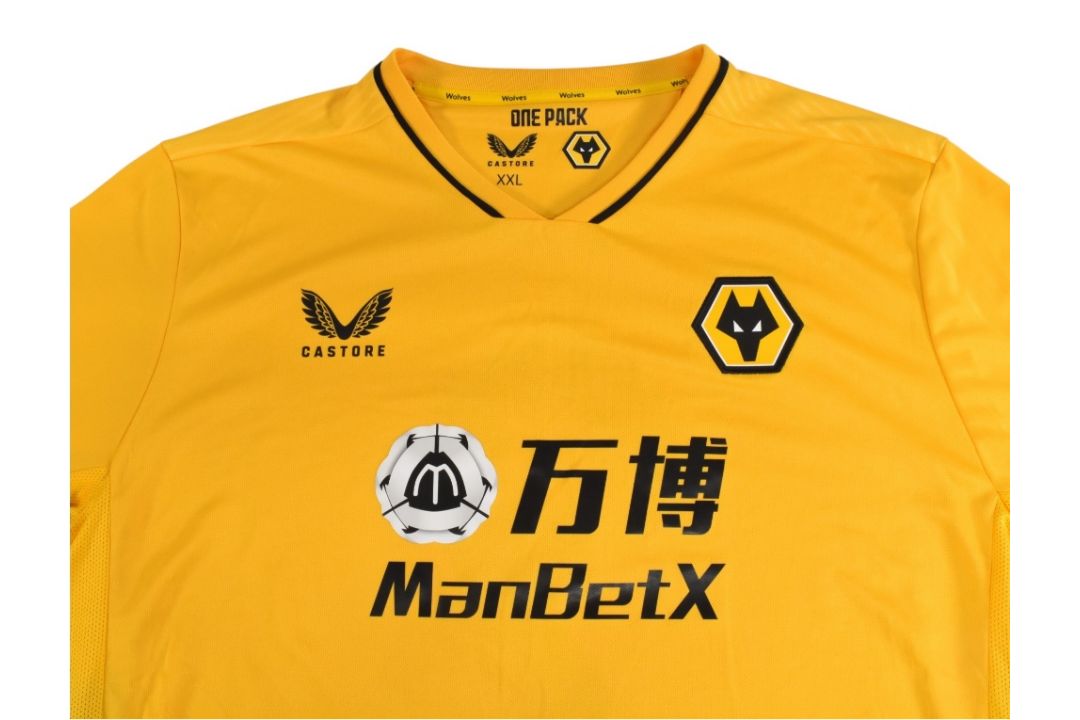 2021/22 Wolverhampton Wanderers FC Home Football Shirt #9 Raul Size XXL Castore Gold VGC - Image 3 of 3
