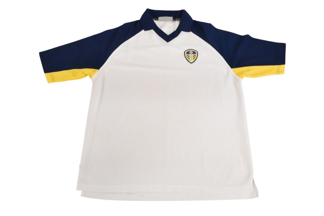 Leeds United FC Home Football Shirt Size Large Official Merchandise White/Blue - Image 1 of 3