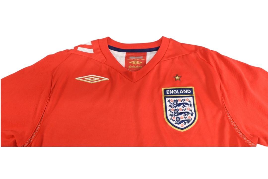 2006-2008 England FC Away Football Shirt Size Medium Umbro Red VGC - Image 3 of 3