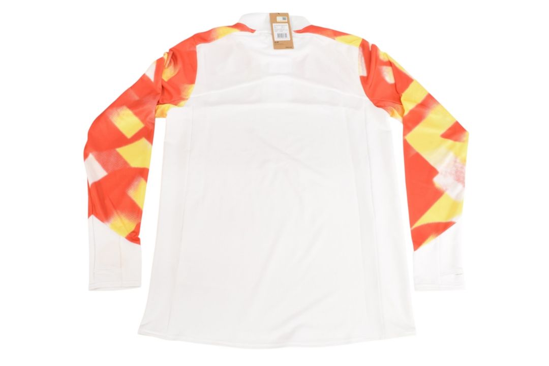 2022/23 West Ham United FC Jacket Long Sleeves Size Medium Umbro White BNWT - Image 2 of 3