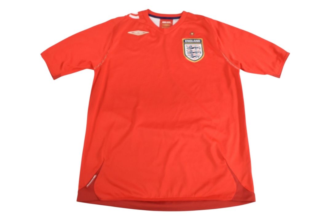 2006-2008 England FC Away Football Shirt Size Medium Umbro Red VGC - Image 1 of 3