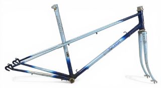 Vintage ‘Raleigh’ Wisp B4 Lady’s Bicycle Frame – 21” no apparent frame details/numbers, integrated