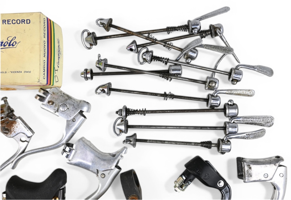 Cycling Accessories – Mixed selection – features Campagnolo gear levers and brackets, levers, varied - Image 2 of 3
