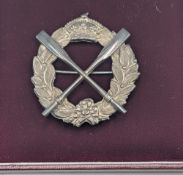 WW1 Era Military Rowing Badge, with crossed oars, base metal