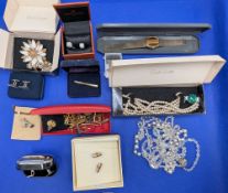 Costume Jewellery and Watches, a gents mechanical Corvette Incabloc (working), Gaventa cuff links,
