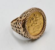 1982 Half Sovereign Coin within 9ct Gold ring – hallmarked 375 internally – weight approx. 7g