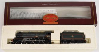 Hornby R2014 Locomotive, class B17, Liverpool, 61664, green, late crest, excellent condition,
