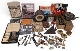 Mixed Lot of Vintage Collectables, to include plated teapot, mantle clock, silver handled shoe hook,
