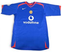 Wayne Rooney Manchester United 2005/06 away ‘No 8’ Football shirt in blue and red, Nike/Vodafone,