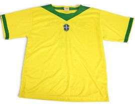 Brazil International Home Football shirt in yellow, short sleeved, ‘9 Brasil’ to revers, size XL