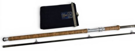 Hardy Alnwick “The Hardy Favourite” graphite spinning rod, 11ft 2pc, CW 1 1/2oz, 29” onion handle,