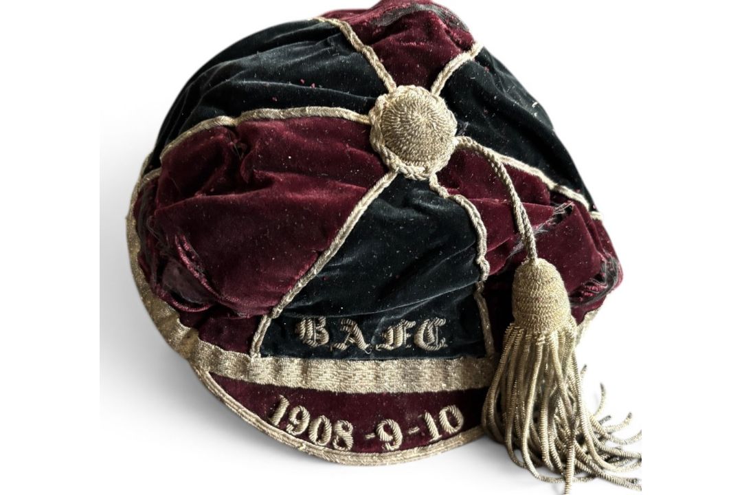 1908-9-10 Bridgwater Albion Rugby Honours Cap: With some wear and splitting, maroon and black