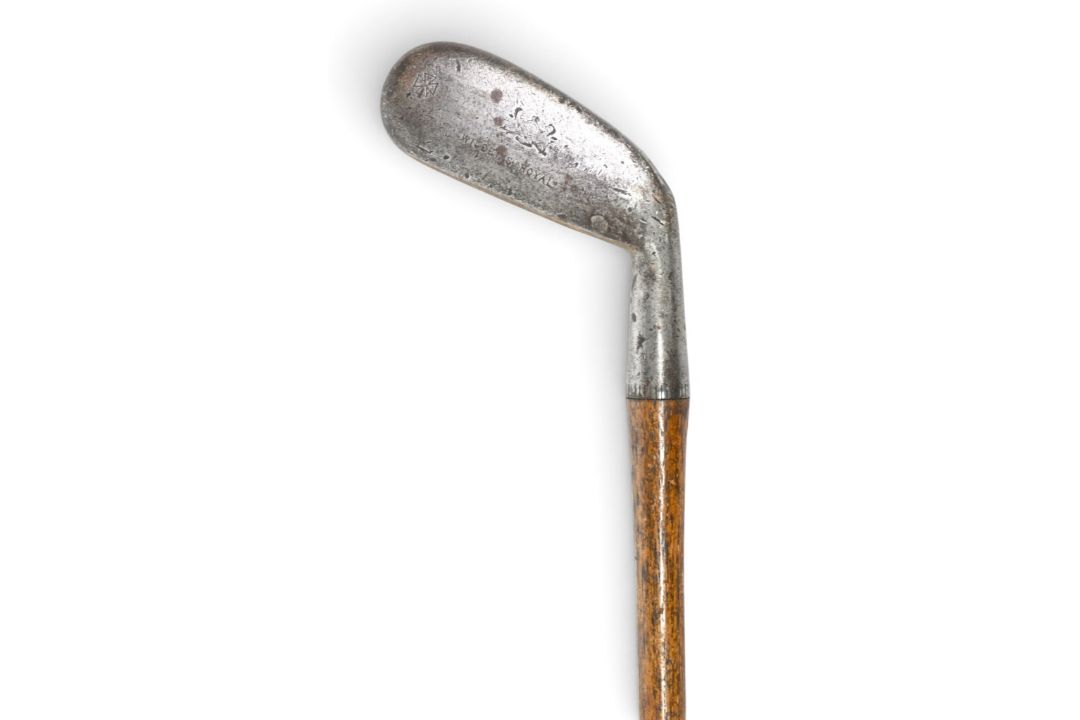 Spring faced cleek stamped Wisden’s ‘Royal’ with bore through hosel, a decorative mark above and - Image 1 of 3