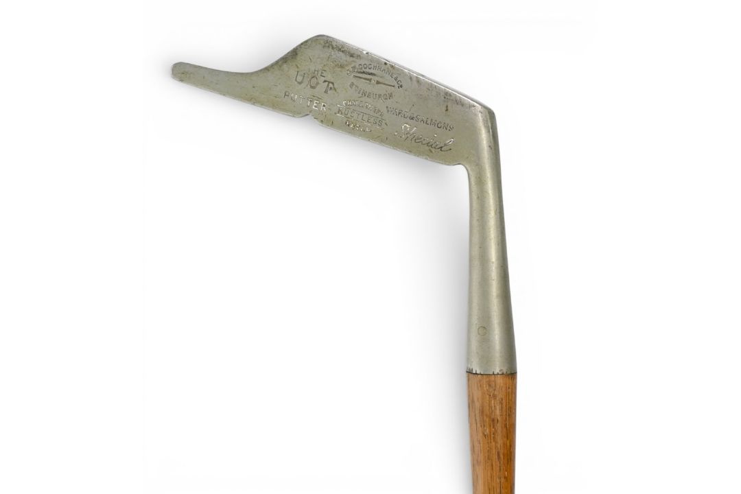 The UOT Putter by JP Cohrane & Son Edinburgh in rustless metal showing the end of blade knotch to - Image 1 of 3