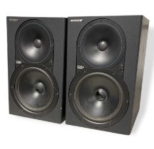 MACKIE HR824 2-WAY ACTIVE STUDIO MONITORS - PAIR.