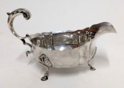 An Edwardian silver cream jug, hallmarked Chester 1902, weight approx 5.62oz.