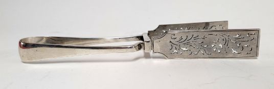 A pair of Victorian asparagus tongs, hallmarked London 1877, weight approx 5.8oz.