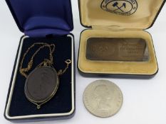 A silver 100 grammes 999 fine silver bar ingot, by Johnson Matthey Bankers Limited, 502873, together