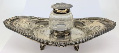 An Edwardian silver pen and ink stand, with cut glass inkwell, hallmarked Chester 1906, silver