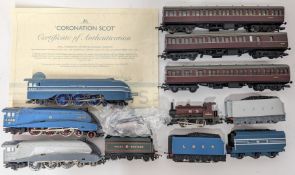Hornby, a collection of OO Gauge locomotives and carts, to include 'Princess Alexandra' 6224 with