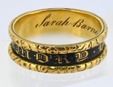 An early Victorian 18ct gold and enamel mourning ring, the central black enamelled band inscribed