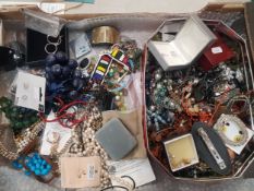 A large collection of costume jewellery, both modern and vintage (1 tray).