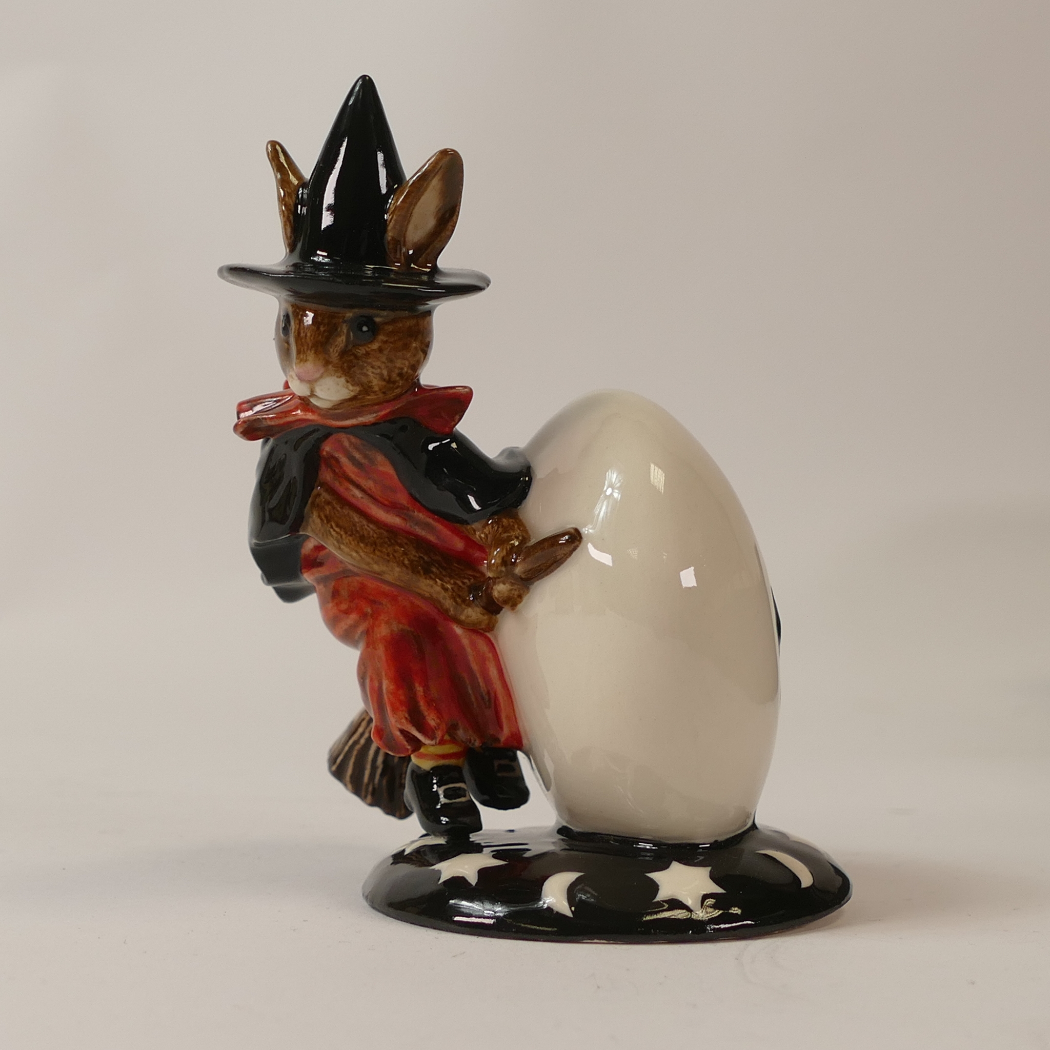 Royal Doulton Bunnykins Character Figure Trick Or Treat DB162 for UKI Ceramics, complete with - Image 2 of 4