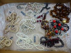 Costume jewellery including beads, etc (1 tray).