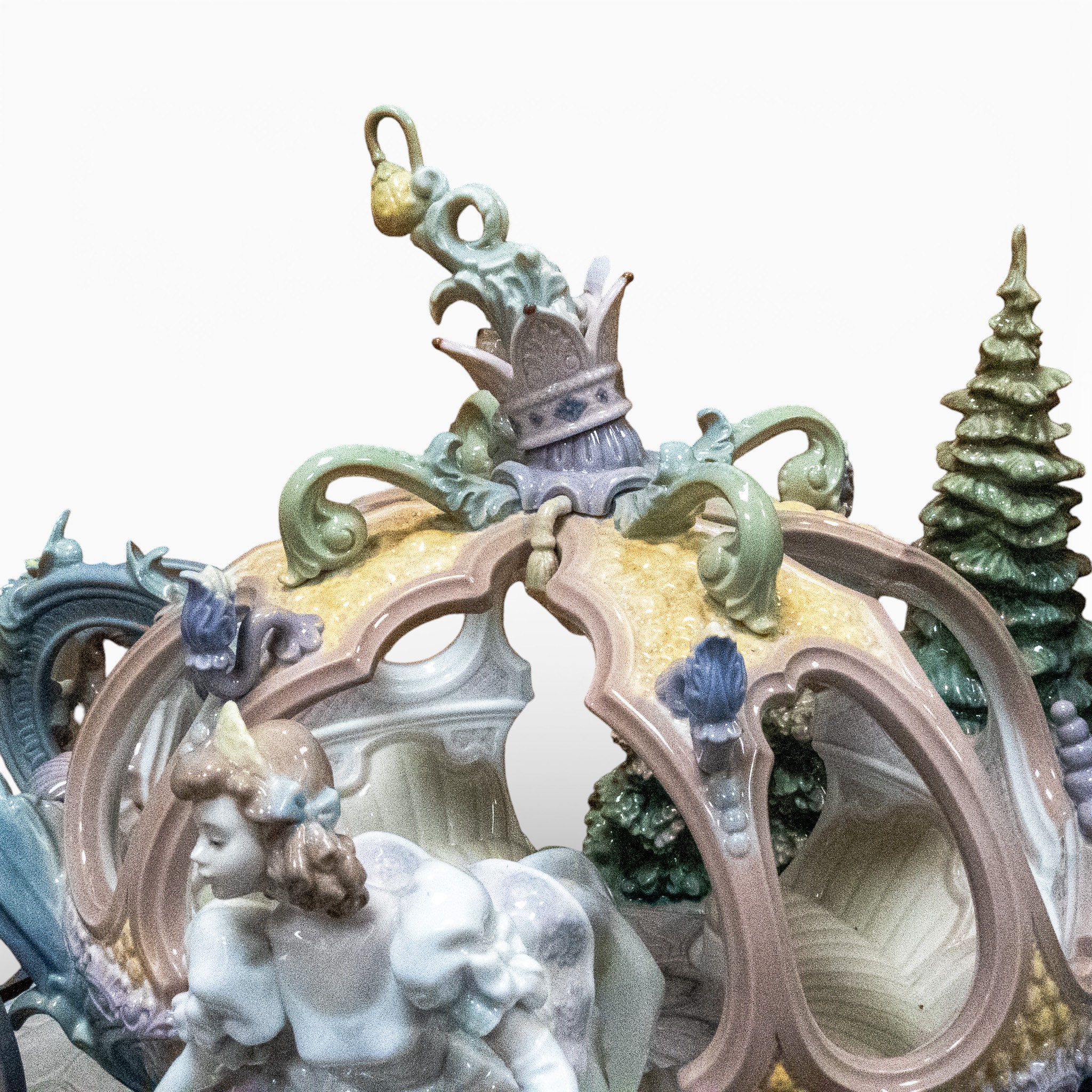 Lladró 'Cinderella's Arrival' Model No:-1785, this spectacular display is a delightful take on - Image 5 of 15