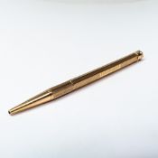 9ct gold propelling pen, Barkers Perm-Point, c1940s, overall length 11cm, 14.4g.