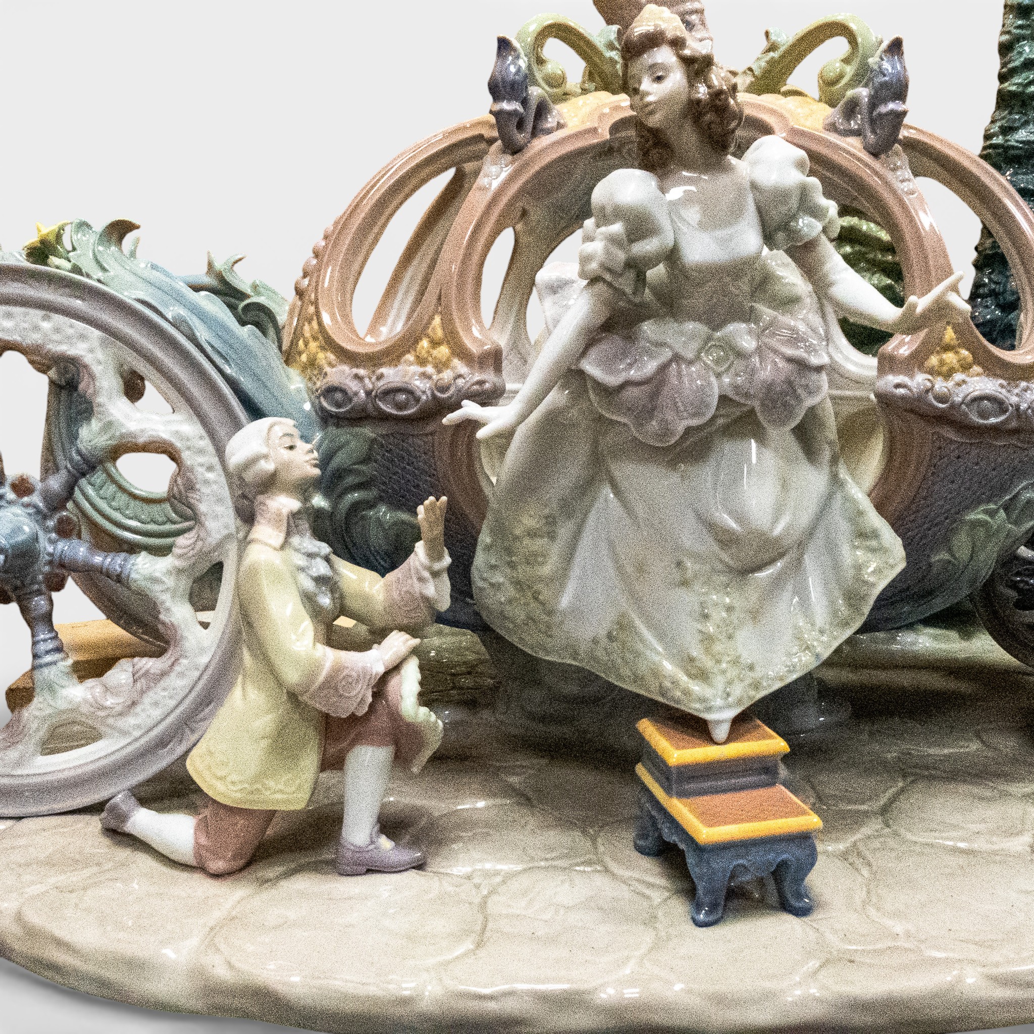 Lladró 'Cinderella's Arrival' Model No:-1785, this spectacular display is a delightful take on - Image 6 of 15