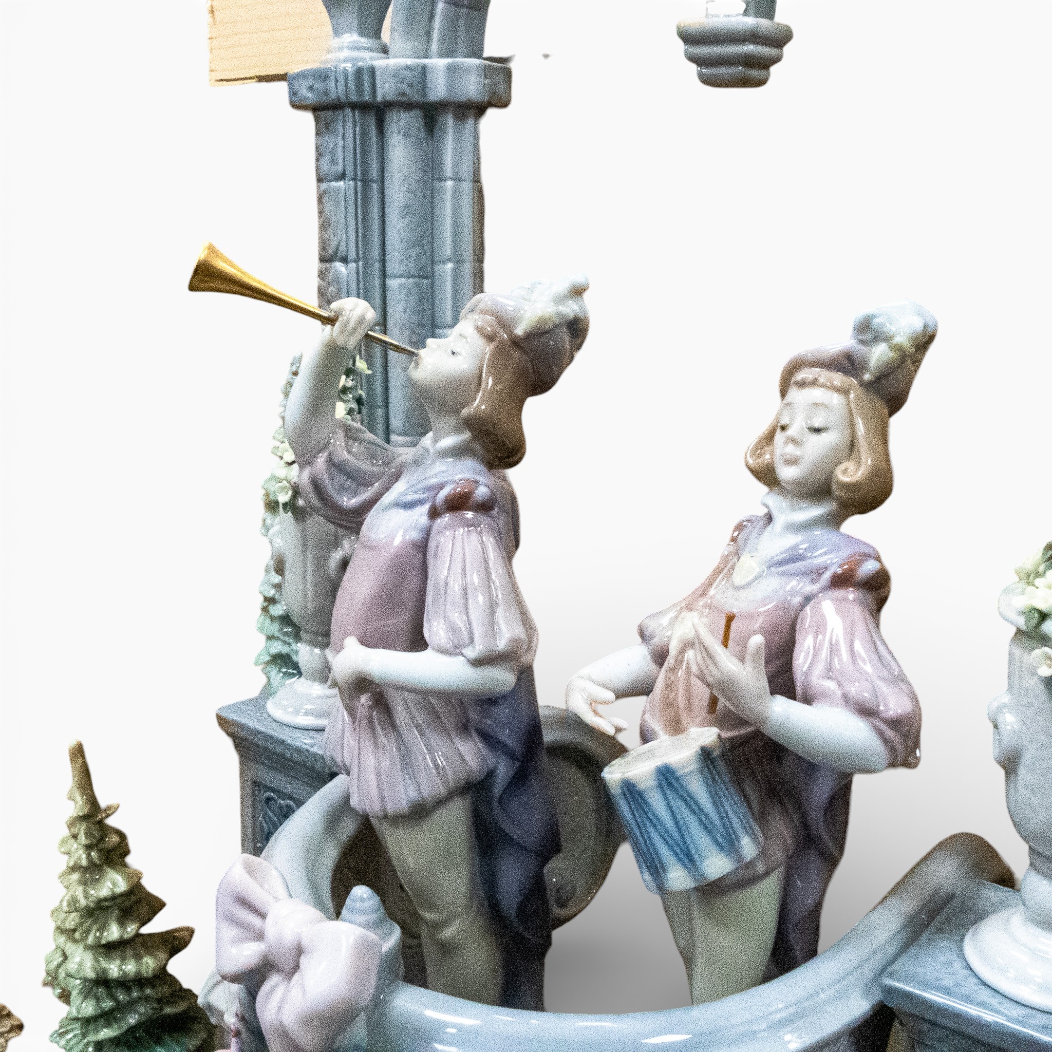 Lladró 'Cinderella's Arrival' Model No:-1785, this spectacular display is a delightful take on - Image 14 of 15