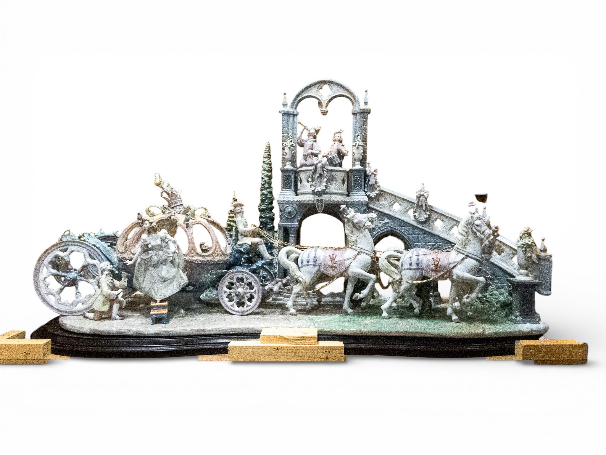 Lladró 'Cinderella's Arrival' Model No:-1785, this spectacular display is a delightful take on - Image 15 of 15