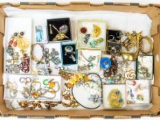 A good collection of vintage costume jewellery from the estate of a lady collector, including