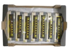 Wrenn OO/HO gauge W6000, W6001 and W6002 Pullman cars, 1st and 2nd Class, all boxed. (7)