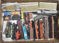 A collection of loose OO gauge items to include Wrenn 4-6-0 Devizes Castle 7002 and Princess