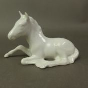 Beswick Opaque Foal lying 915 model