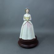 Royal Doulton, Her Majesty Queen Elizabeth II HN3440. Limited edition on wooden base, boxed.