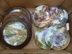 A collection of Wedgwood decorative wall plates, three of which are mounted in frames (7)(1 tray).