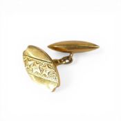 18ct gold cufflink, 2.6g.