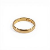 22ct gold wedding ring, size L, 4.1g.
