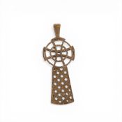 9ct gold large Celtic design cross pendant, not hallmatked but tested as 9ct, 5g