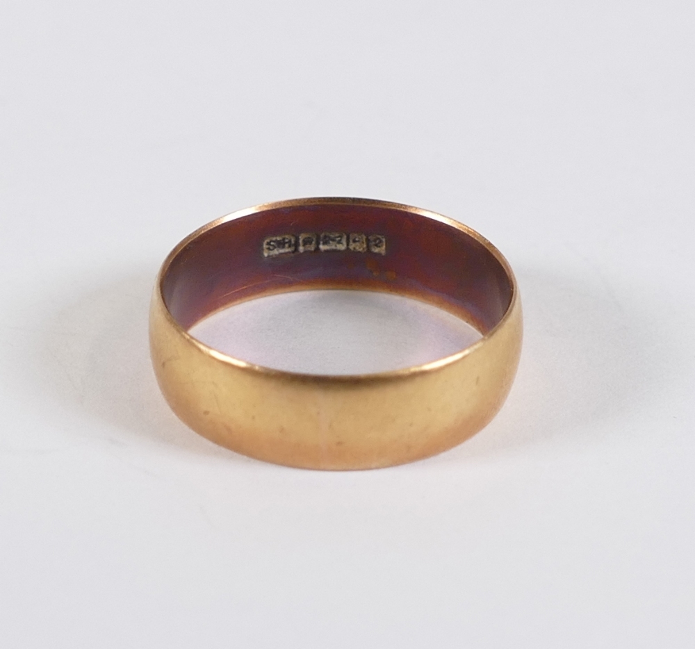 22ct wedding ring, size R, 4.9g. - Image 2 of 3