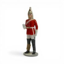 Royal Doulton character figure The Guardsman HN2781, h.25.5cm.